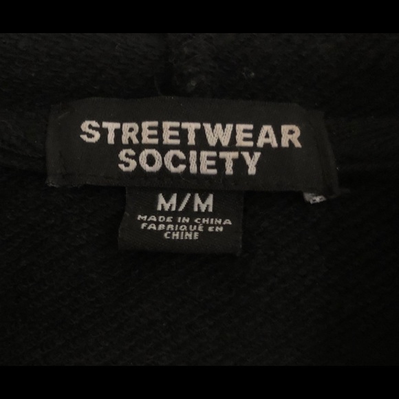 Cropped graphic hoodie - Picture 3 of 4